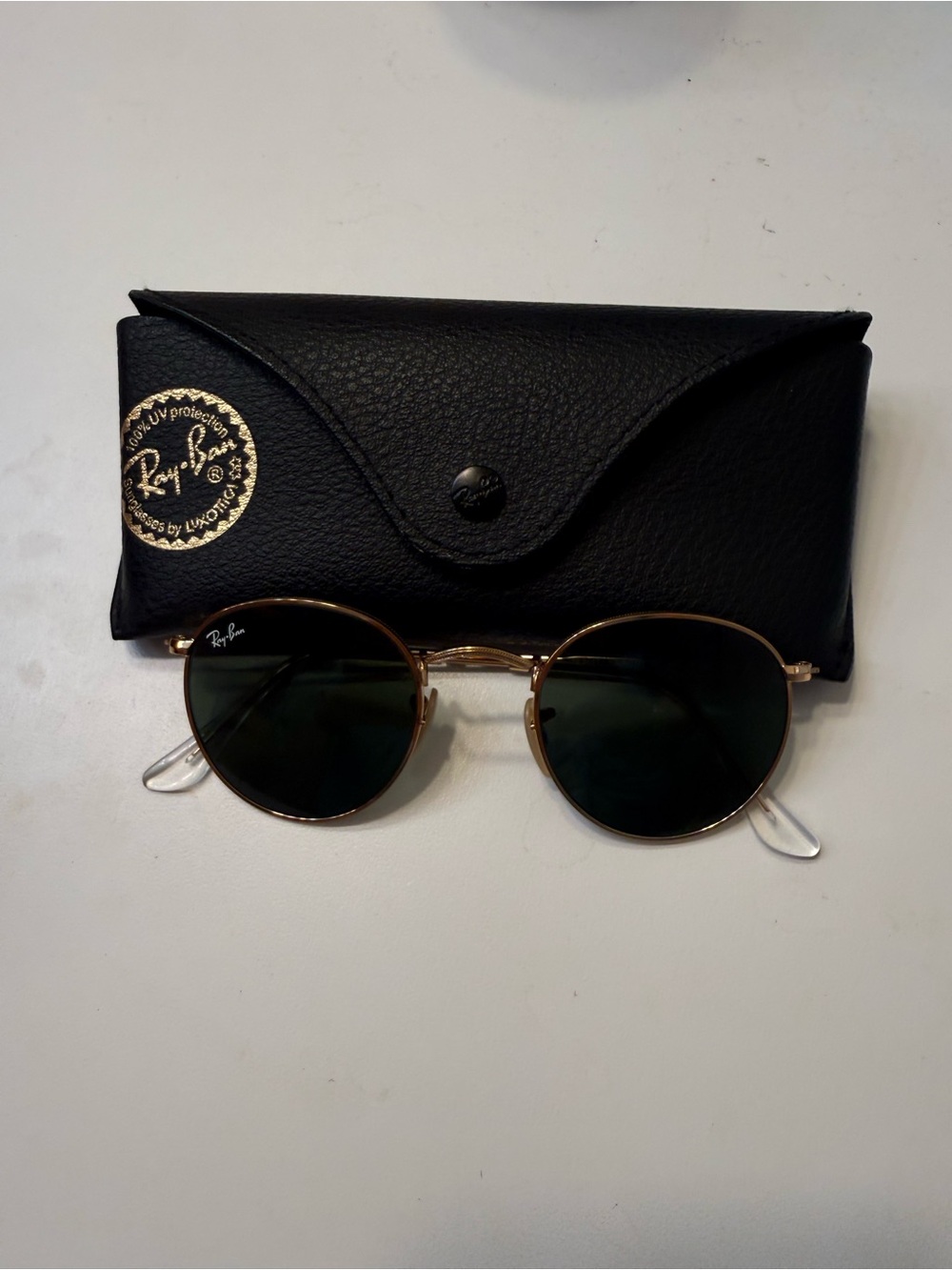Ray-Ban Gold Round Sunglasses with Dark Green Lenses